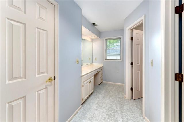 917 NW Winterset Street, Lee's Summit, MO 64081