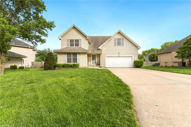 917 NW Winterset Street, Lee's Summit, MO 64081