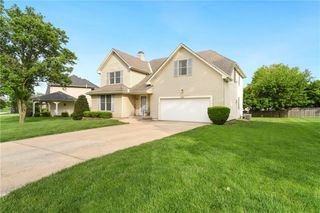 917 NW Winterset Street, Lee's Summit, MO 64081