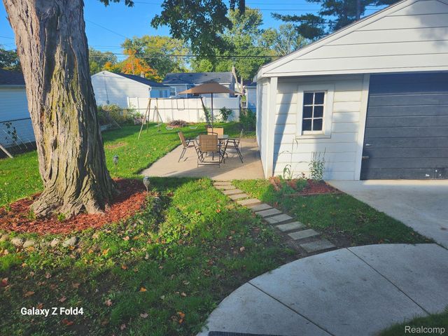 17357 Fox Street, Redford Charter Township, MI 48240