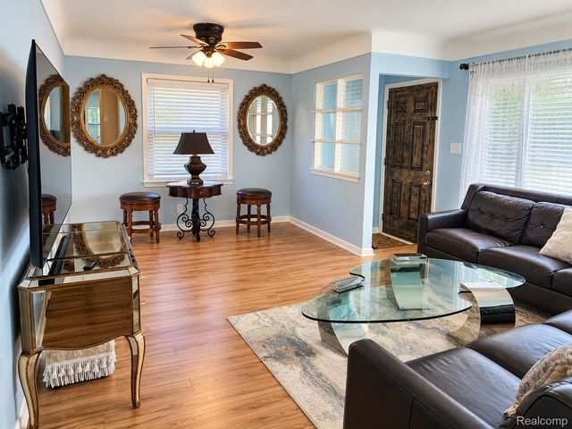 17357 Fox Street, Redford Charter Township, MI 48240