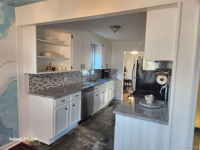 17357 Fox Street, Redford Charter Township, MI 48240