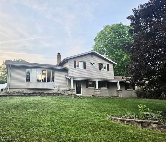 520 Brookpark Drive, Cuyahoga Falls, OH 44223