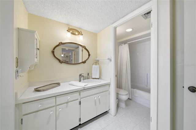 1 KEY CAPRI 603W, Treasure Island, FL 33706