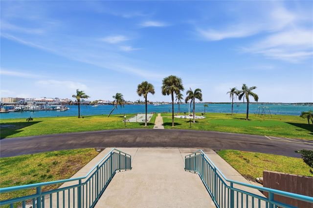 1 KEY CAPRI 603W, Treasure Island, FL 33706