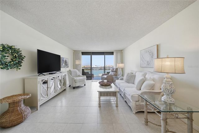 1 KEY CAPRI 603W, Treasure Island, FL 33706