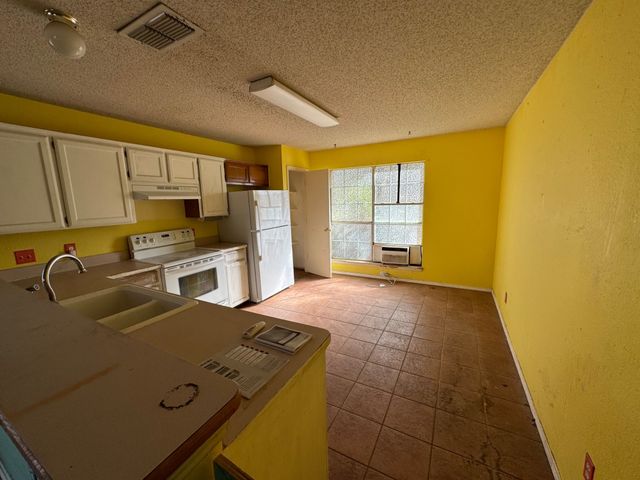 4821 Saint Thomas Place, Fort Worth, TX 76135