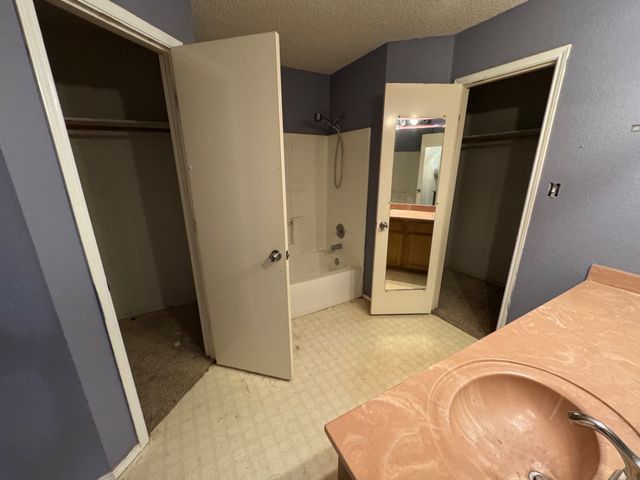 4821 Saint Thomas Place, Fort Worth, TX 76135