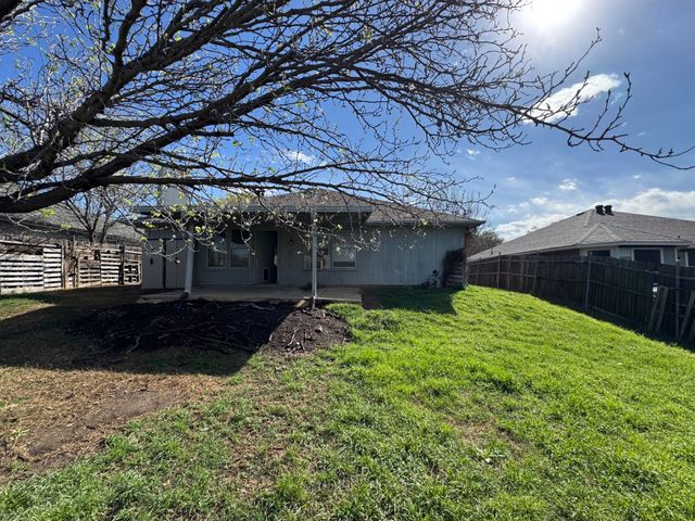 4821 Saint Thomas Place, Fort Worth, TX 76135