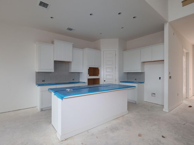 2112 Lolo LN, Leander, TX 78641