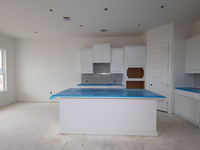 2112 Lolo LN, Leander, TX 78641