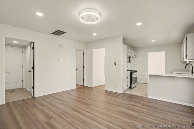 9240 S 95th East Avenue, Tulsa, OK 74133