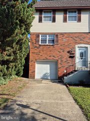 137 SUBURBAN TER, Stratford, NJ 08084