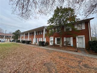 1301 W Meadowview Road G, Greensboro, NC 27403