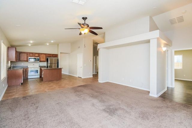 2783 E Cowboy Cove Trail, San Tan Valley, AZ 85143