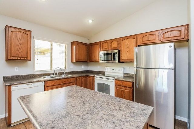 2783 E Cowboy Cove Trail, San Tan Valley, AZ 85143