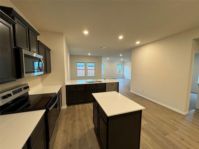 2335 Gardenia Lane, Pilot Point, TX 76258