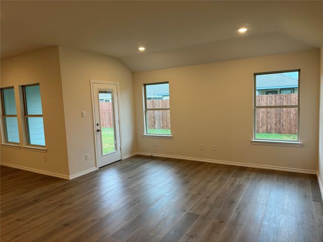 2335 Gardenia Lane, Pilot Point, TX 76258