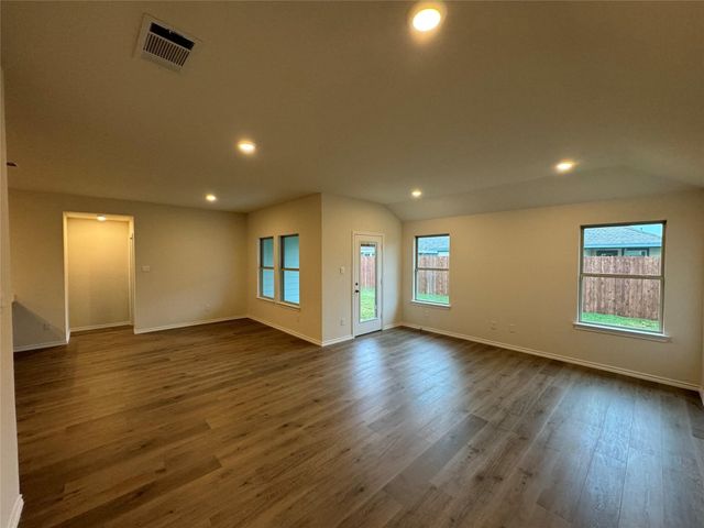 2335 Gardenia Lane, Pilot Point, TX 76258