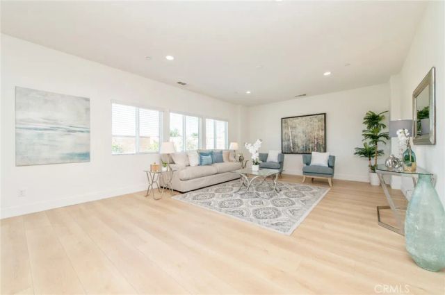 3198 S Newton, Ontario, CA 91761