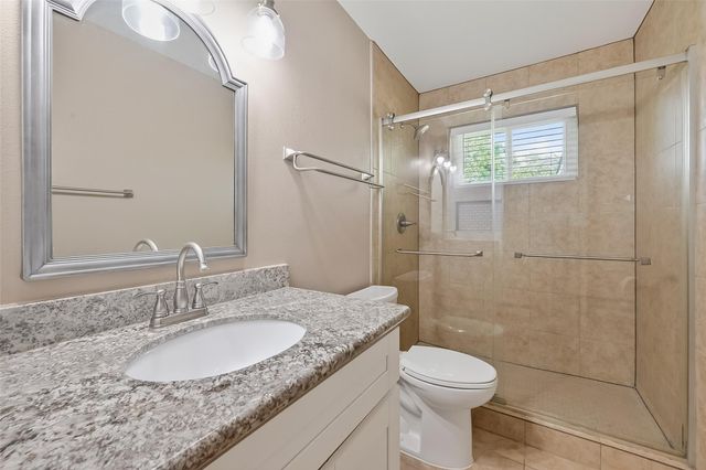 12002 Hillcroft Avenue, Houston, TX 77035