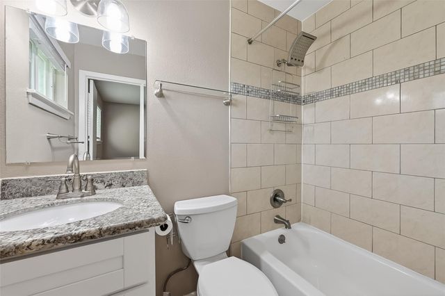 12002 Hillcroft Avenue, Houston, TX 77035