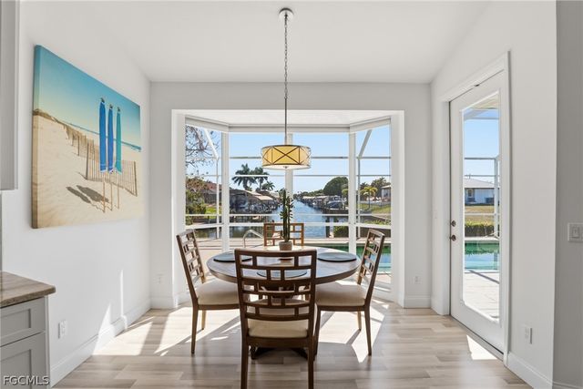 828 SW 52nd ST, Cape Coral, FL 33914