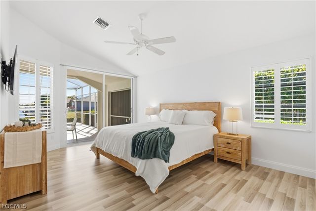 828 SW 52nd ST, Cape Coral, FL 33914