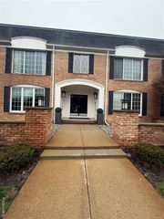 150 E Long Lake Road, Bloomfield Hills, MI 48304