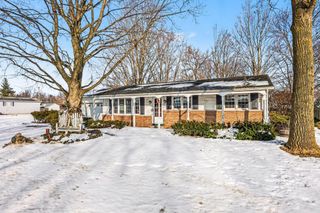 718 S Douglas Avenue, Three Rivers, MI 49093