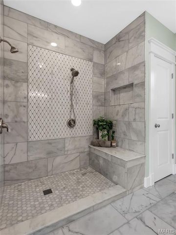 633 N Forest Avenue, Webster Groves, MO 63119