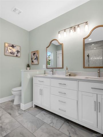 633 N Forest Avenue, Webster Groves, MO 63119