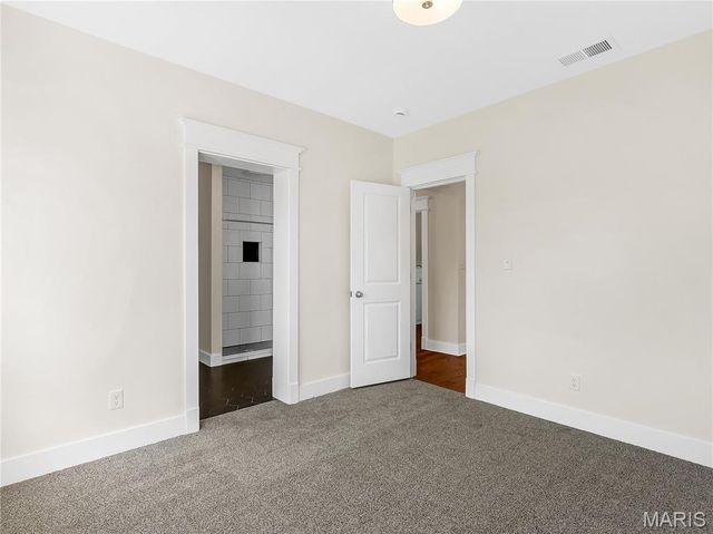 633 N Forest Avenue, Webster Groves, MO 63119