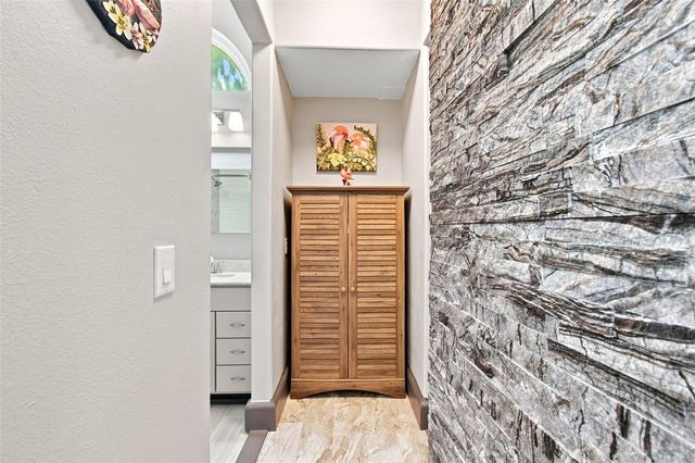 16018 WILMINGTON PLACE, Tampa, FL 33647