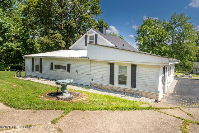 9412 3rd Street Rd, Louisville, KY 40272