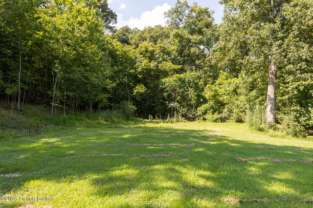 9412 3rd Street Rd, Louisville, KY 40272
