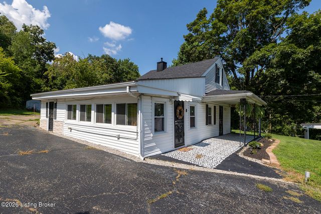 9412 3rd Street Rd, Louisville, KY 40272