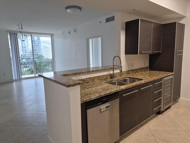 550 OKEECHOBEE Boulevard 609, West Palm Beach, FL 33401
