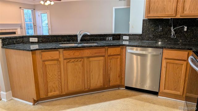 15286 CORNELL Drive, Clinton Charter Township, MI 48038