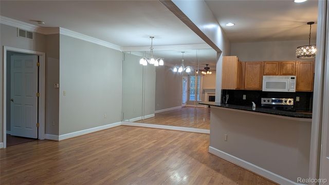 15286 CORNELL Drive, Clinton Charter Township, MI 48038