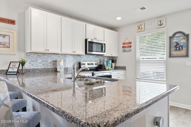 1714 Whispering Pine Street SW, Ocean Isle Beach, NC 28469