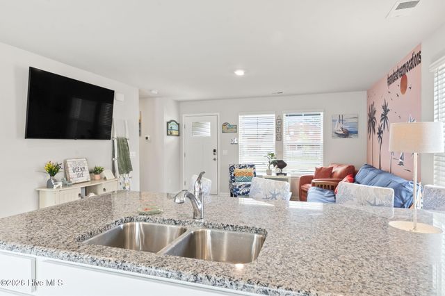 1714 Whispering Pine Street SW, Ocean Isle Beach, NC 28469