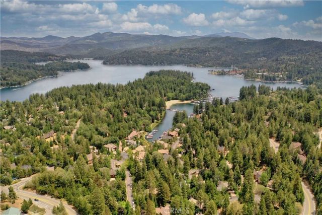 27513 Meadow Bay, Lake Arrowhead, CA 92352