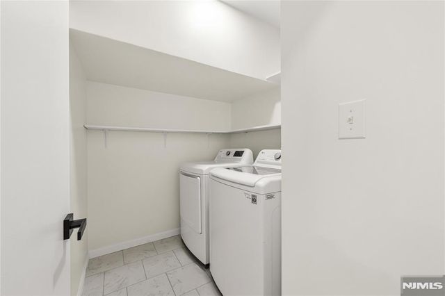 261 Sunset Key, Secaucus, NJ 07094