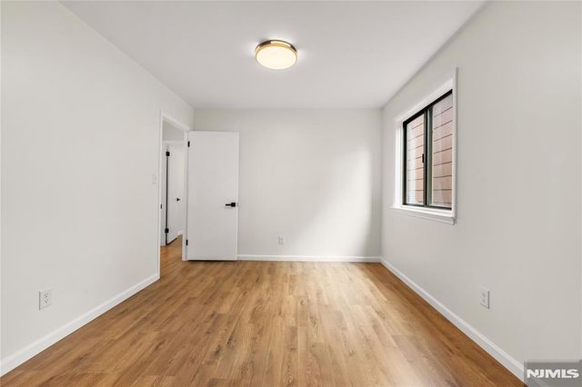 261 Sunset Key, Secaucus, NJ 07094