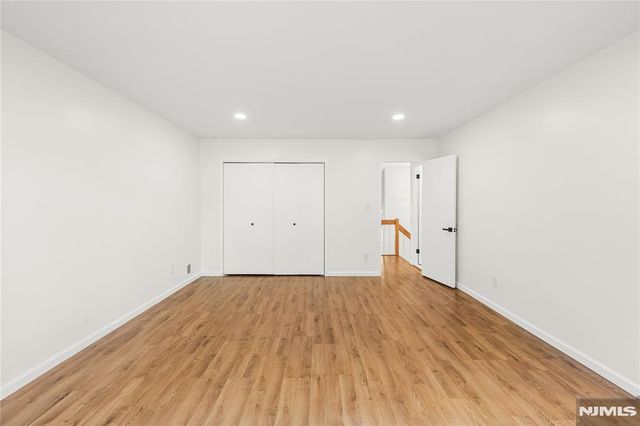 261 Sunset Key, Secaucus, NJ 07094