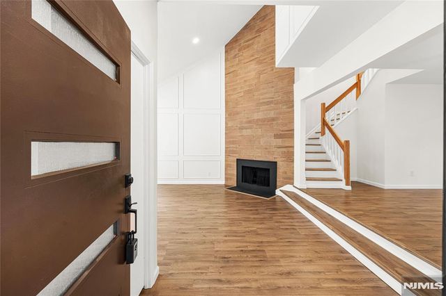 261 Sunset Key, Secaucus, NJ 07094