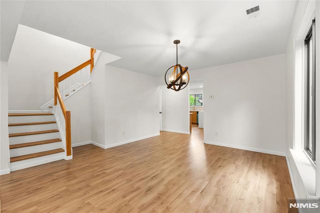 261 Sunset Key, Secaucus, NJ 07094