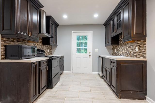 2424 Rhine Court, Lawrenceville, GA 30043