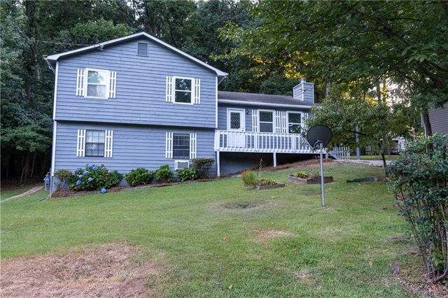 2424 Rhine Court, Lawrenceville, GA 30043
